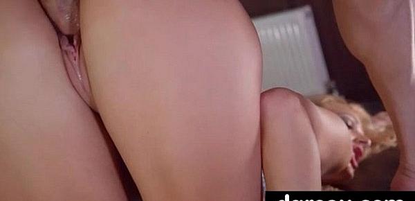  Erotic and Intense Orgasms from Amateurs 27